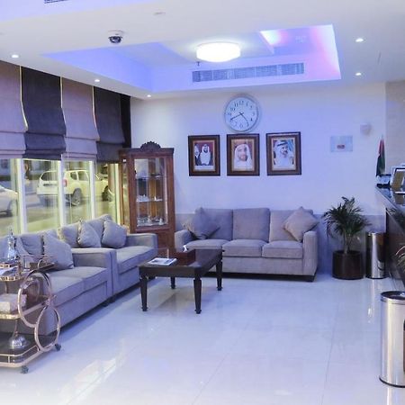 דובאי Al Jawhara Metro Hotel מראה חיצוני תמונה