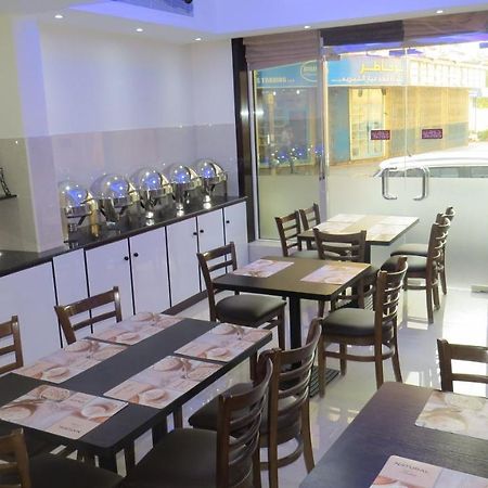 דובאי Al Jawhara Metro Hotel מראה חיצוני תמונה