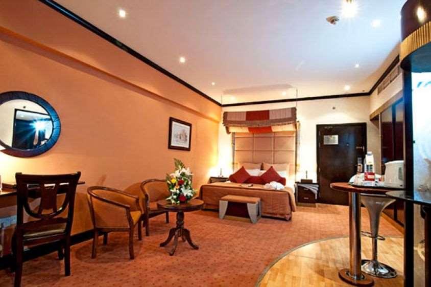 דובאי Al Jawhara Metro Hotel חדר תמונה