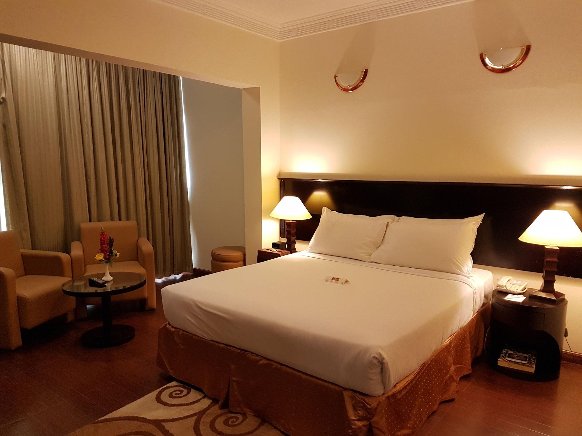 דובאי Al Jawhara Metro Hotel מראה חיצוני תמונה