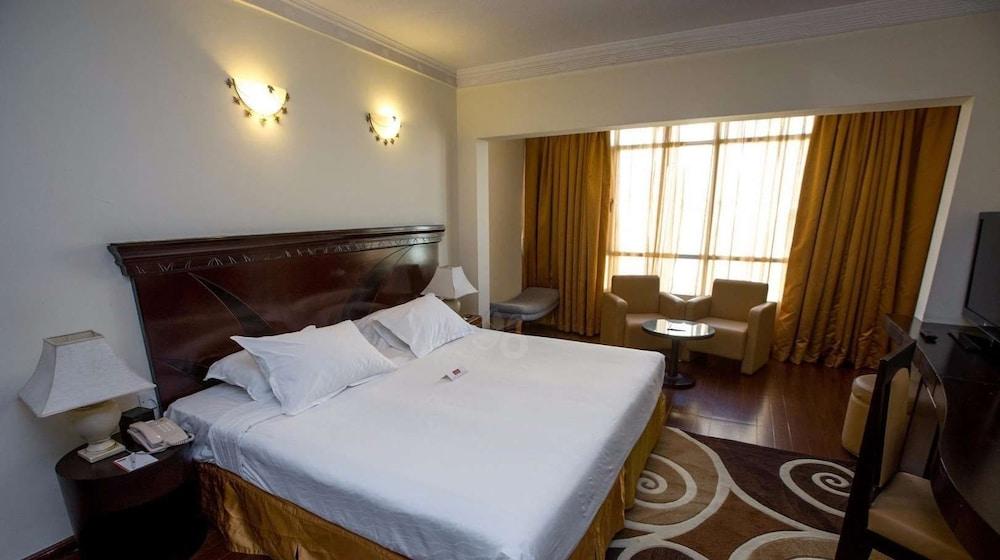 דובאי Al Jawhara Metro Hotel מראה חיצוני תמונה