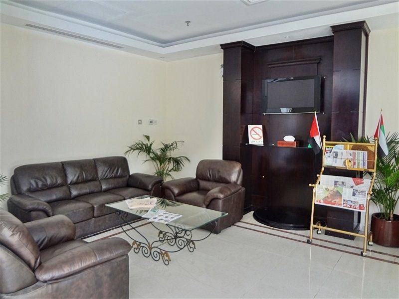דובאי Al Jawhara Metro Hotel מראה חיצוני תמונה