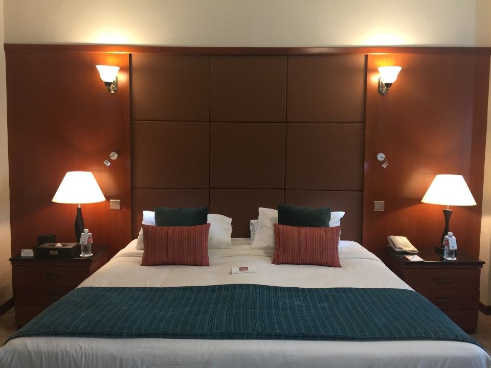 דובאי Al Jawhara Metro Hotel מראה חיצוני תמונה