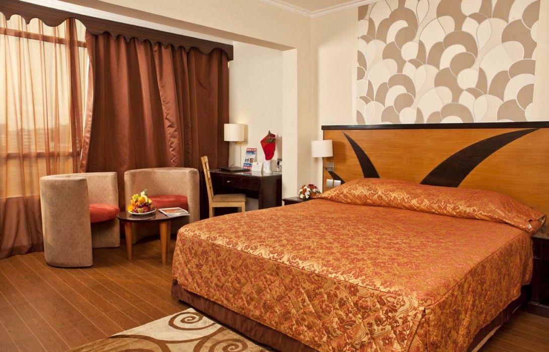 דובאי Al Jawhara Metro Hotel מראה חיצוני תמונה