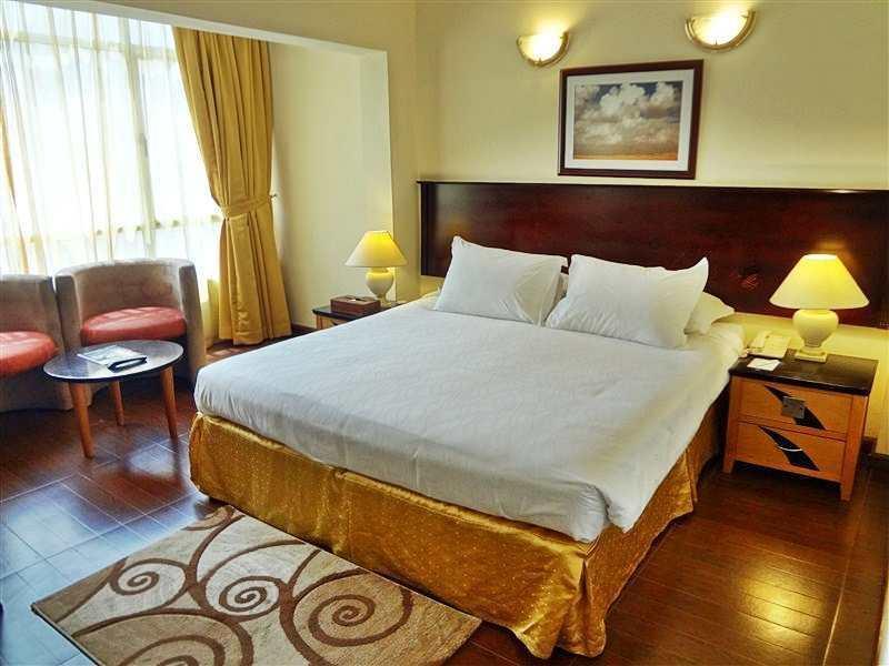 דובאי Al Jawhara Metro Hotel מראה חיצוני תמונה